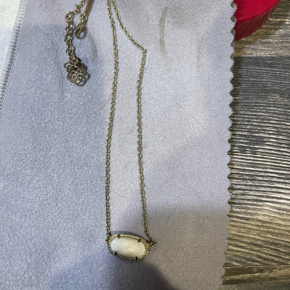 Kendra Scott white necklace